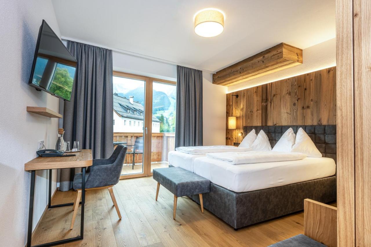 Goldener Stern 4*